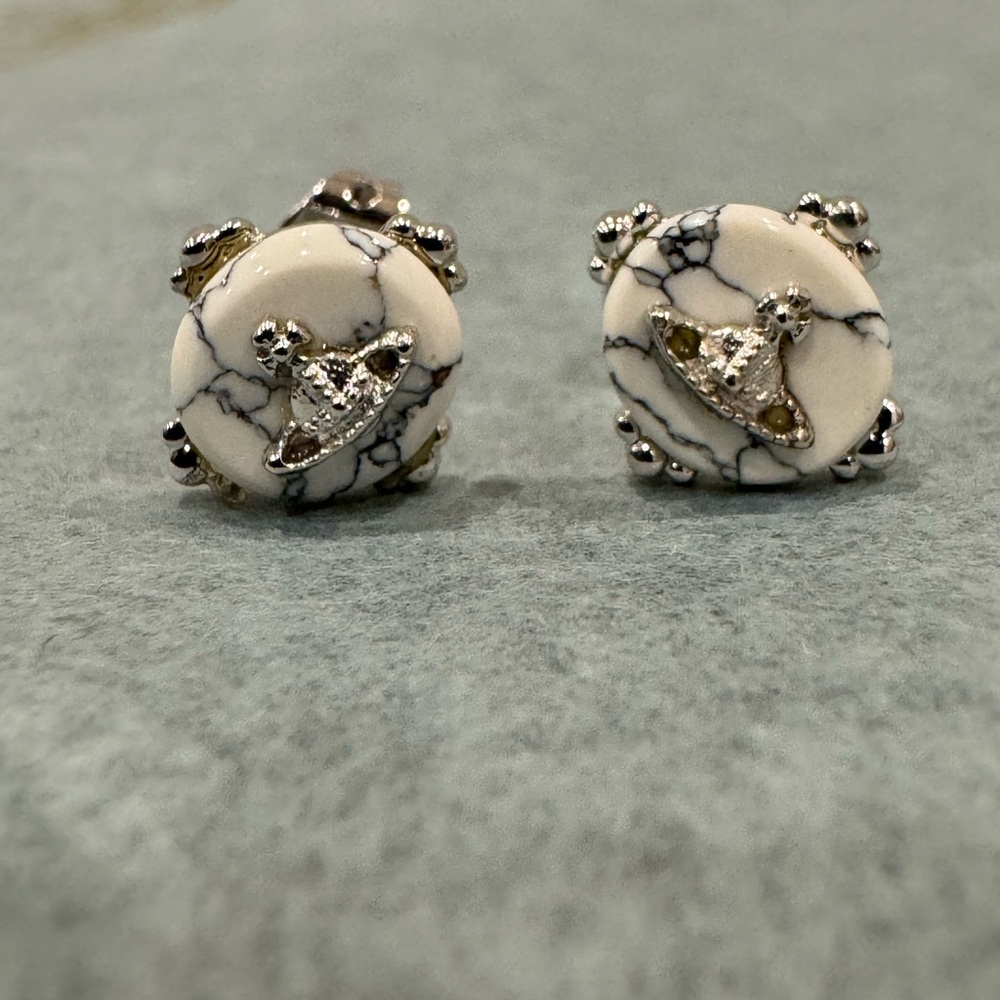 Vivienne Westwood Calix Earrings White